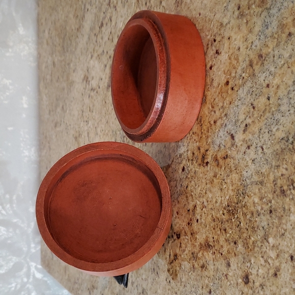 Hand carved wooden sleeping cat box - Picture 5 of 12